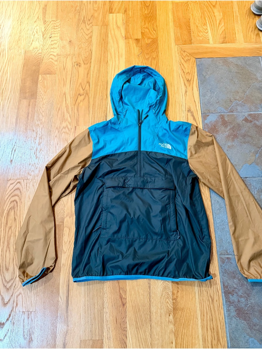 The North Face Fanorak Windbreaker – Men's Medium – Blue/Black/Tan Colorblock